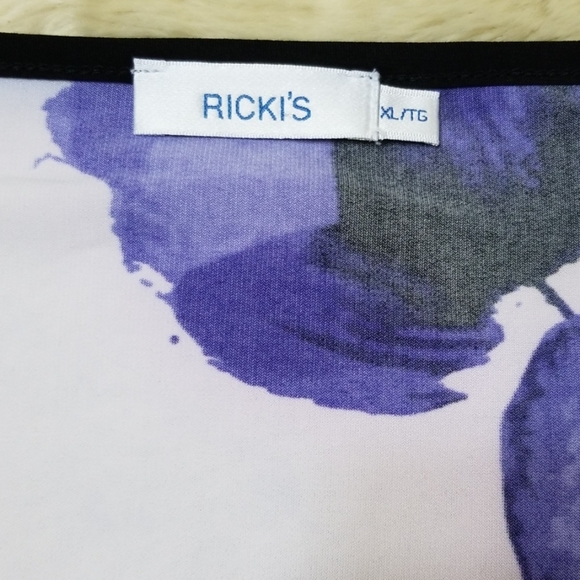 Ricki's Top - Picture 4 of 8